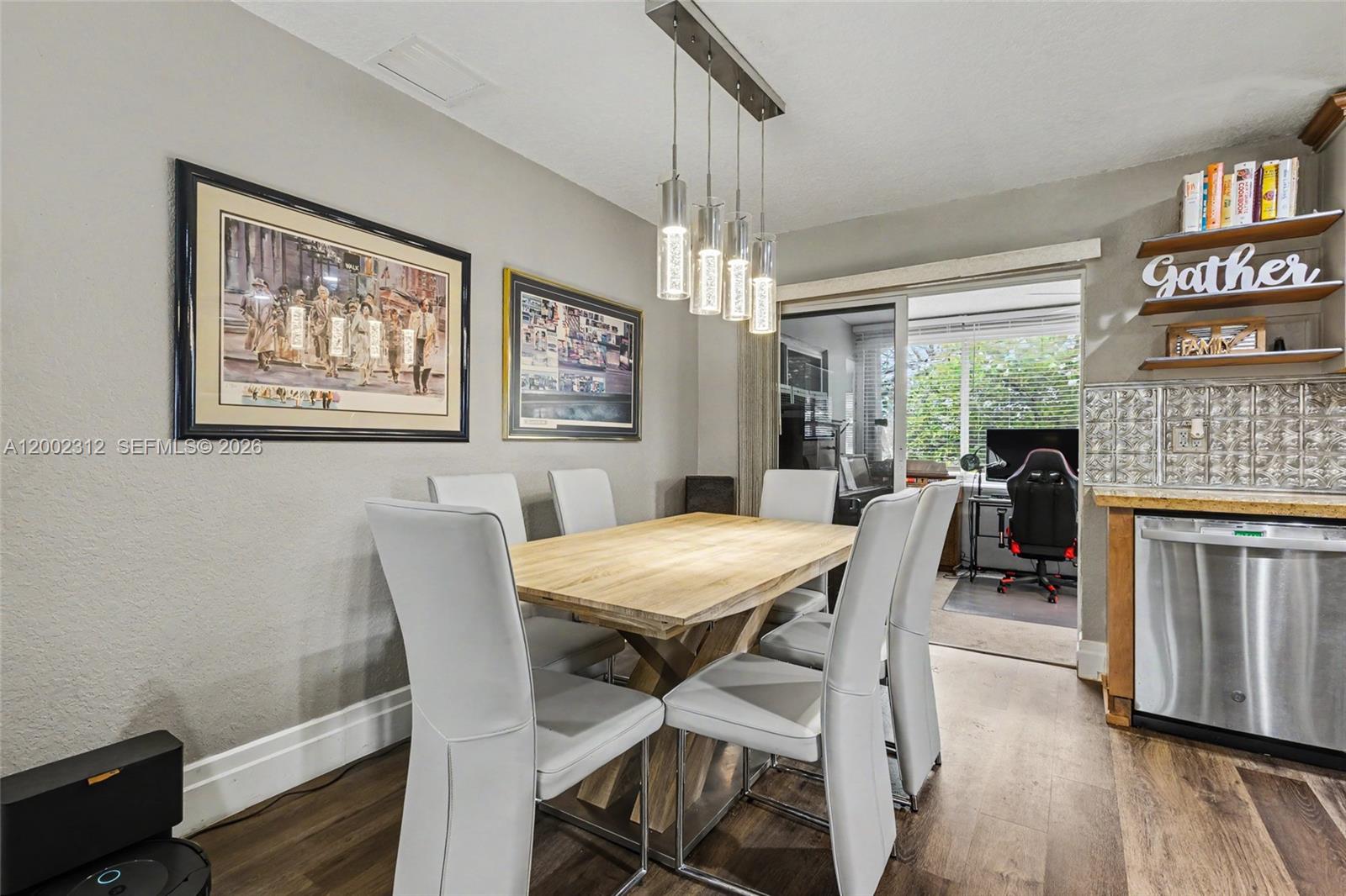 CRYSTAL LAKE 4TH SEC - Residential