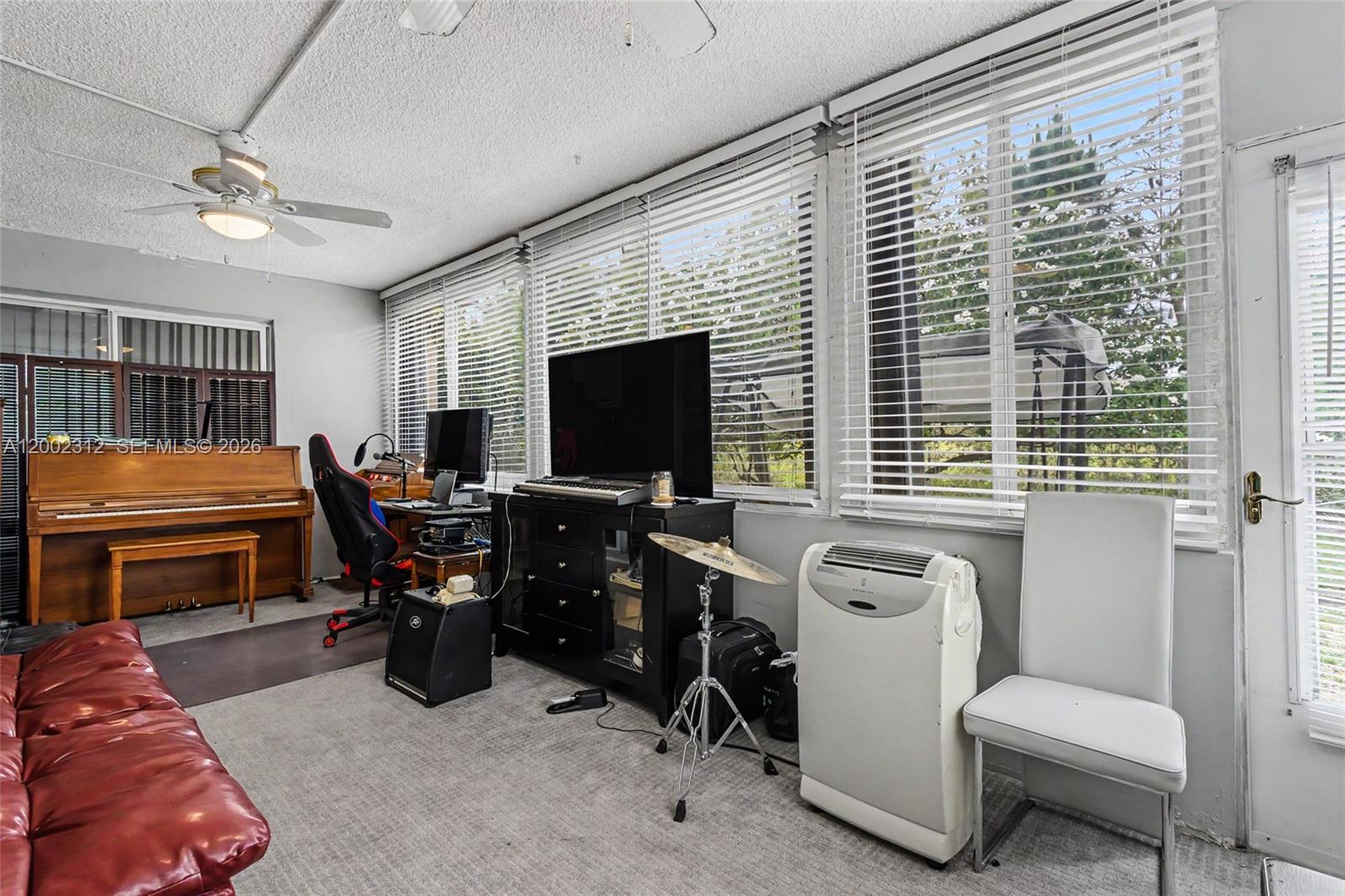 CRYSTAL LAKE 4TH SEC - Residential