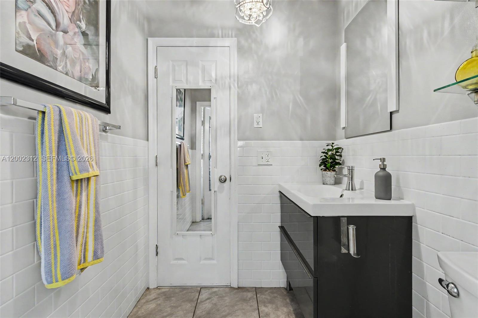 CRYSTAL LAKE 4TH SEC - Residential