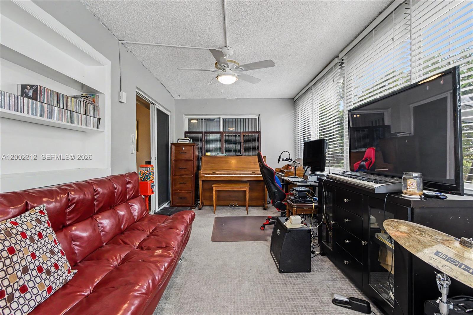 CRYSTAL LAKE 4TH SEC - Residential