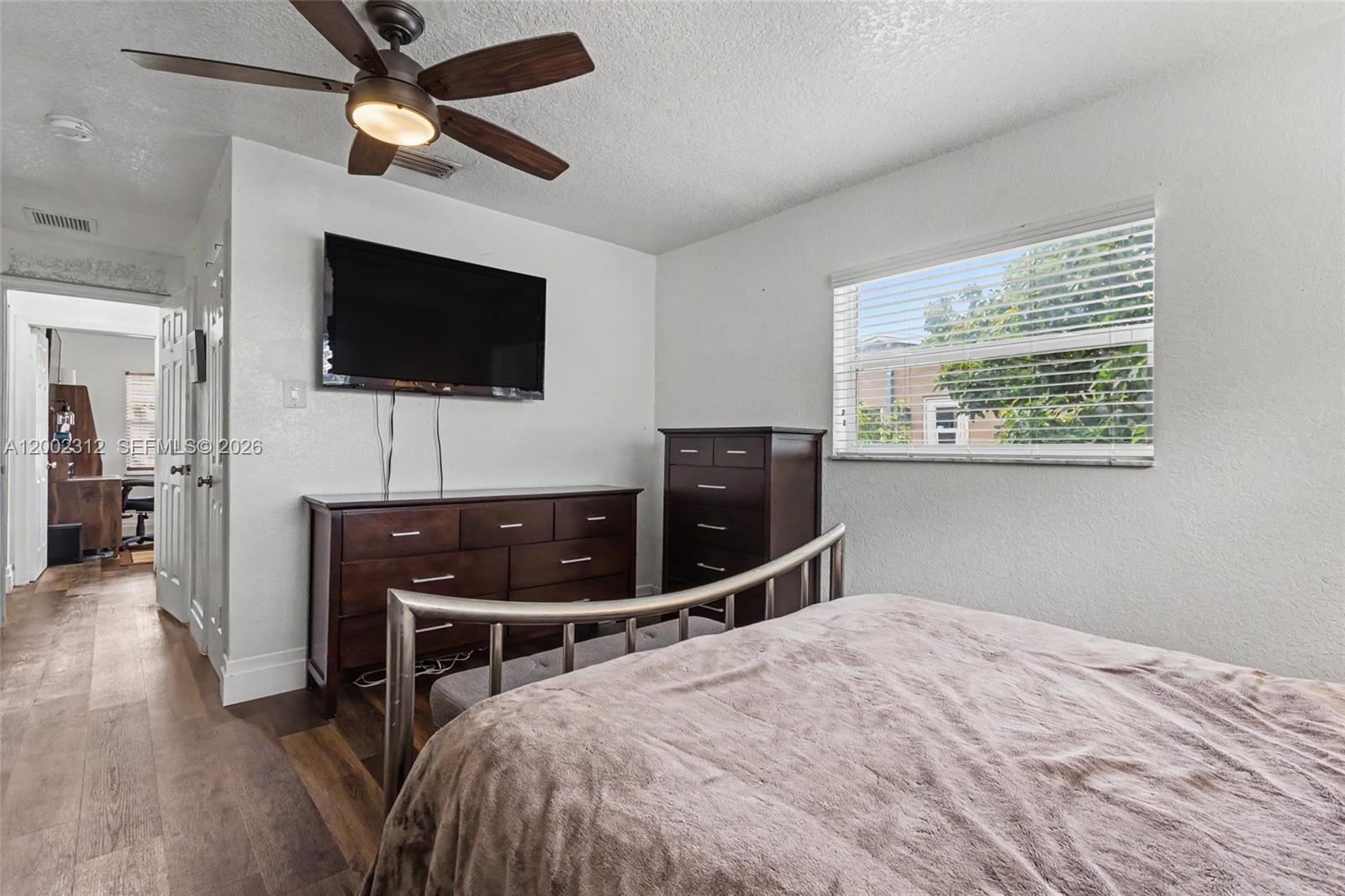 CRYSTAL LAKE 4TH SEC - Residential