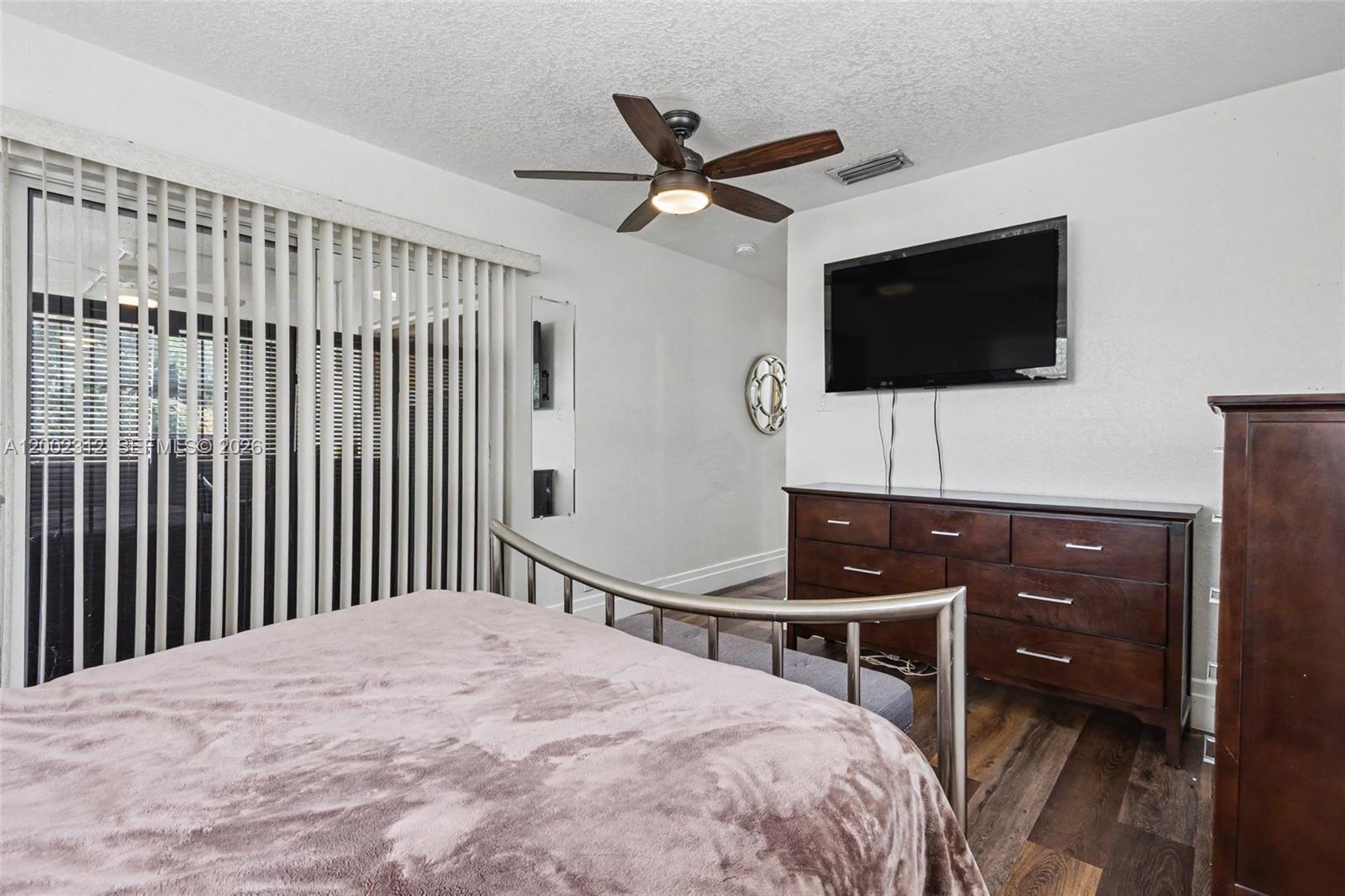 CRYSTAL LAKE 4TH SEC - Residential