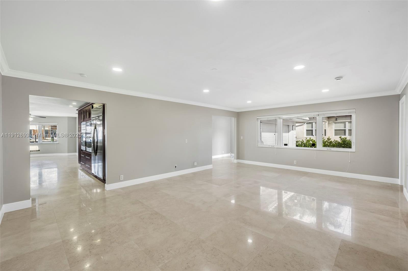 RIVIERA - Residential Lease