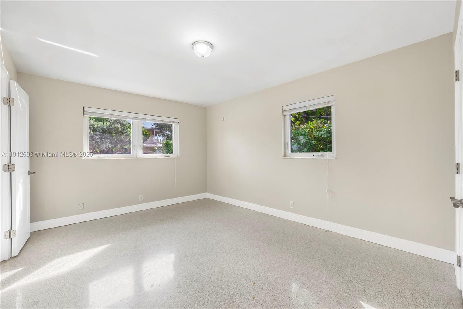 RIVIERA - Residential Lease