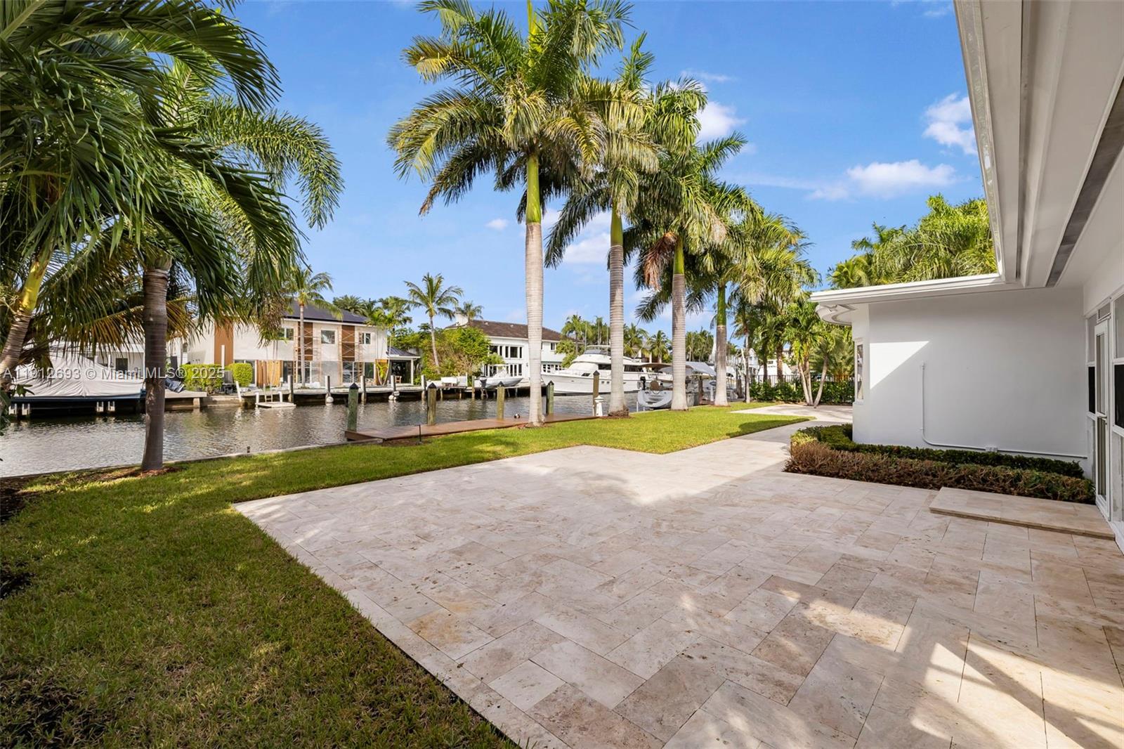 RIVIERA - Residential Lease