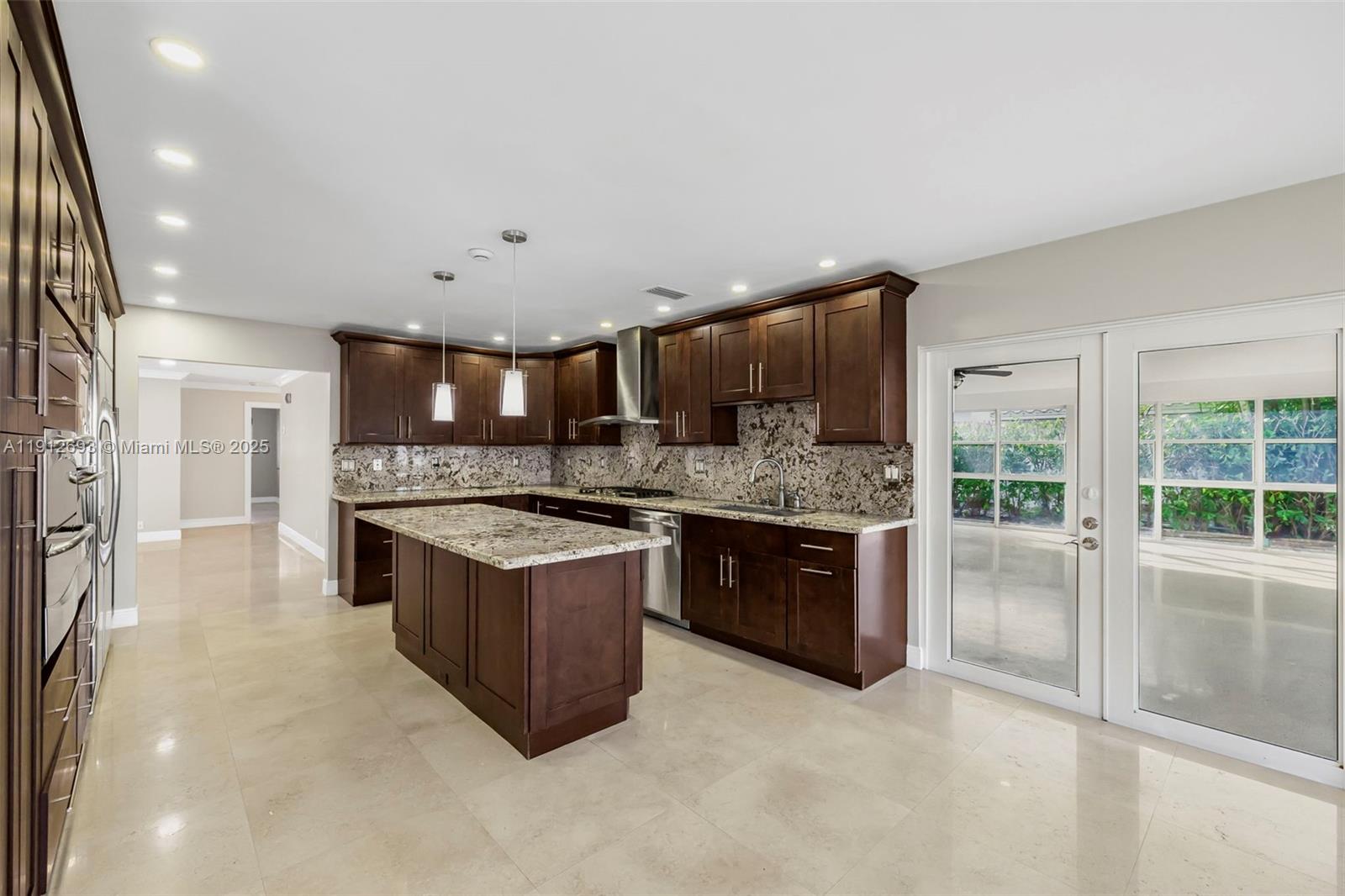 RIVIERA - Residential Lease