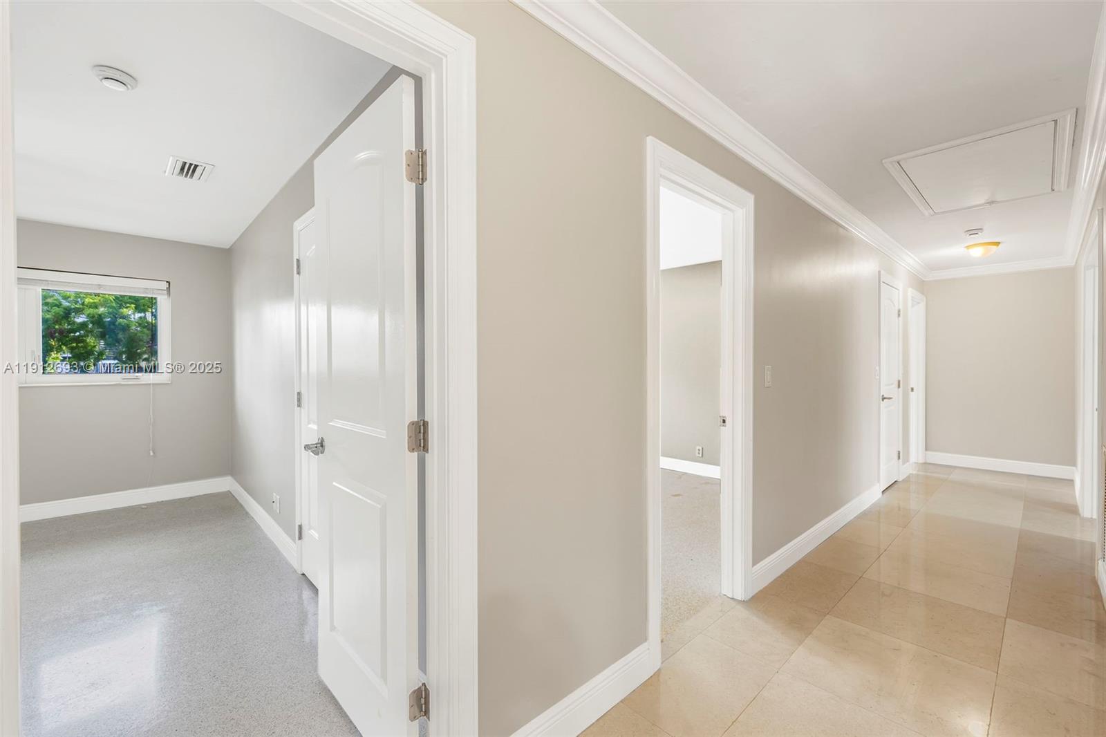 RIVIERA - Residential Lease