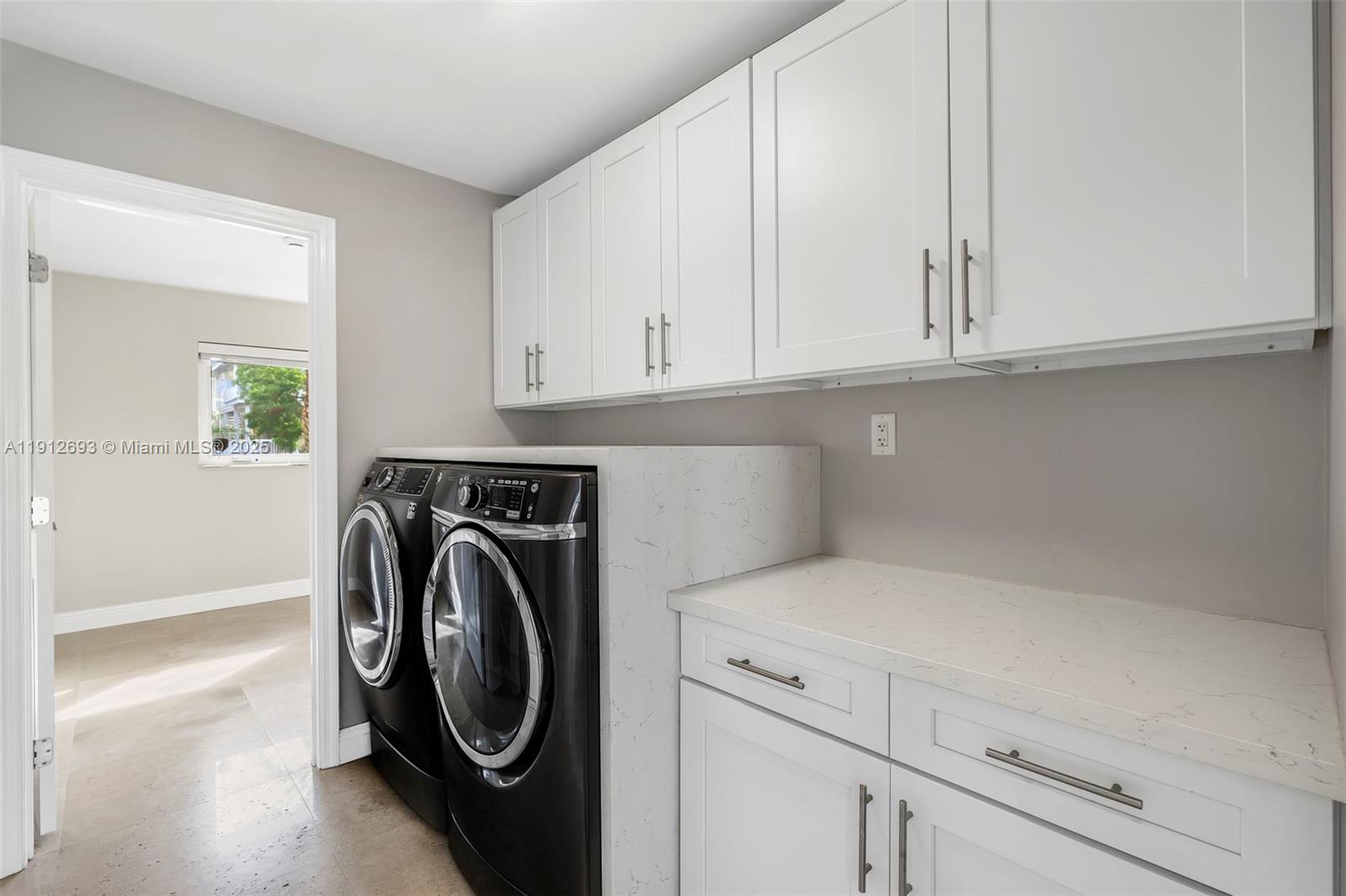 RIVIERA - Residential Lease