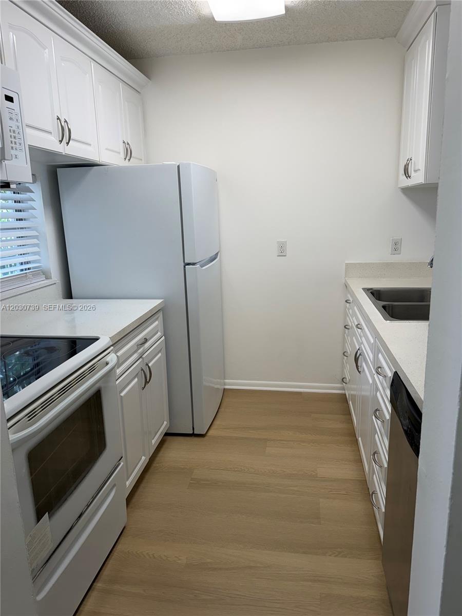 8560 N Sherman Cir 404