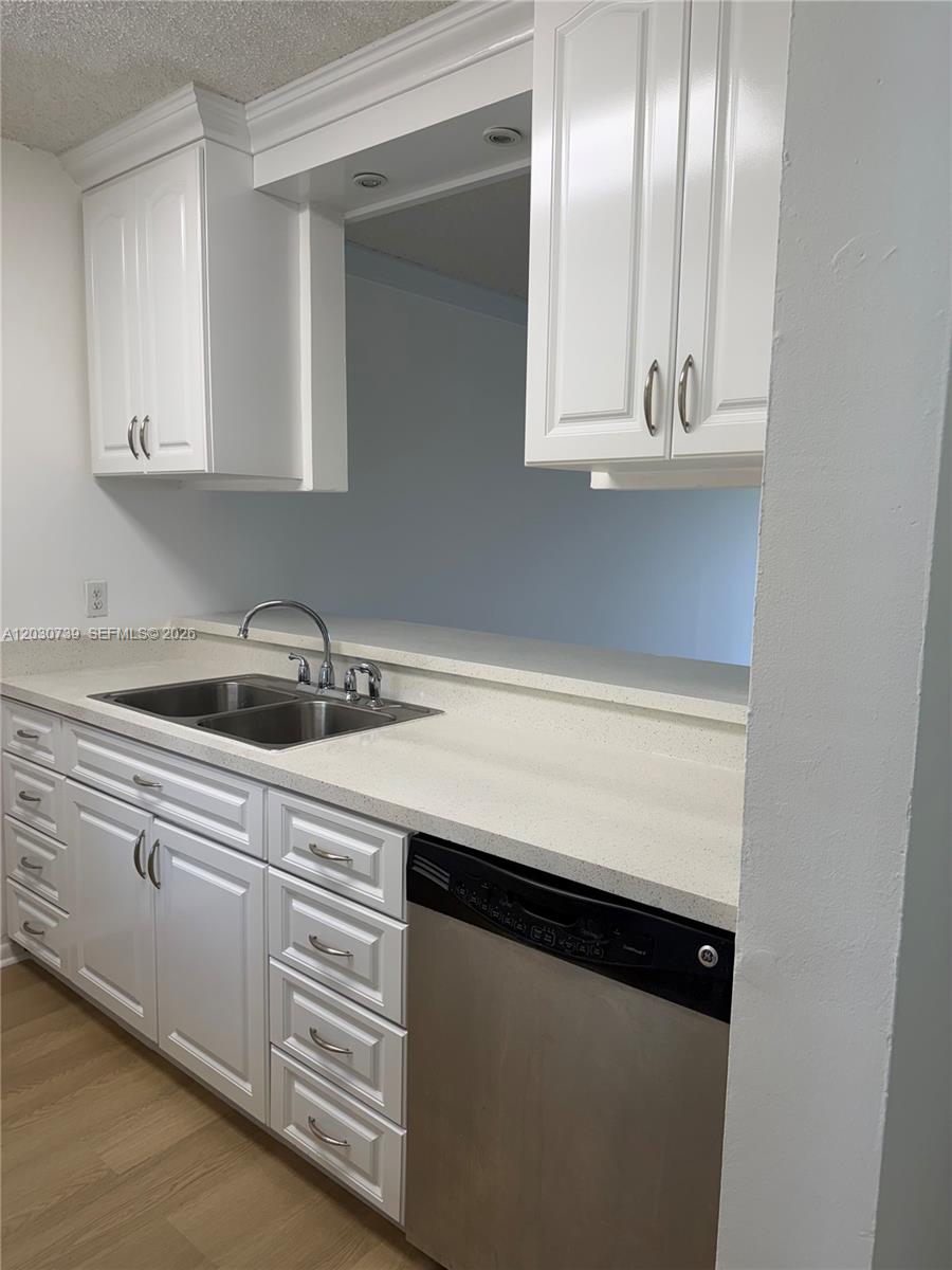 8560 N Sherman Cir 404