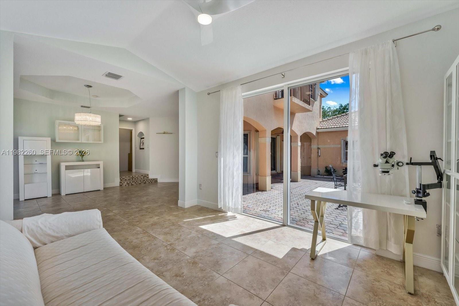 KARENERO FALLS - Residential