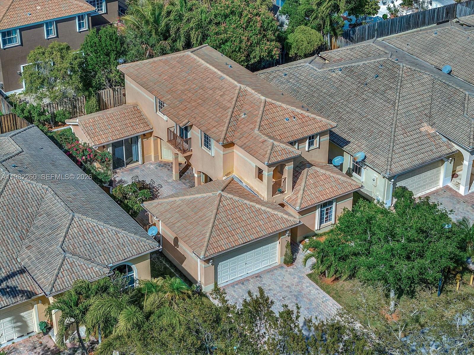 KARENERO FALLS - Residential