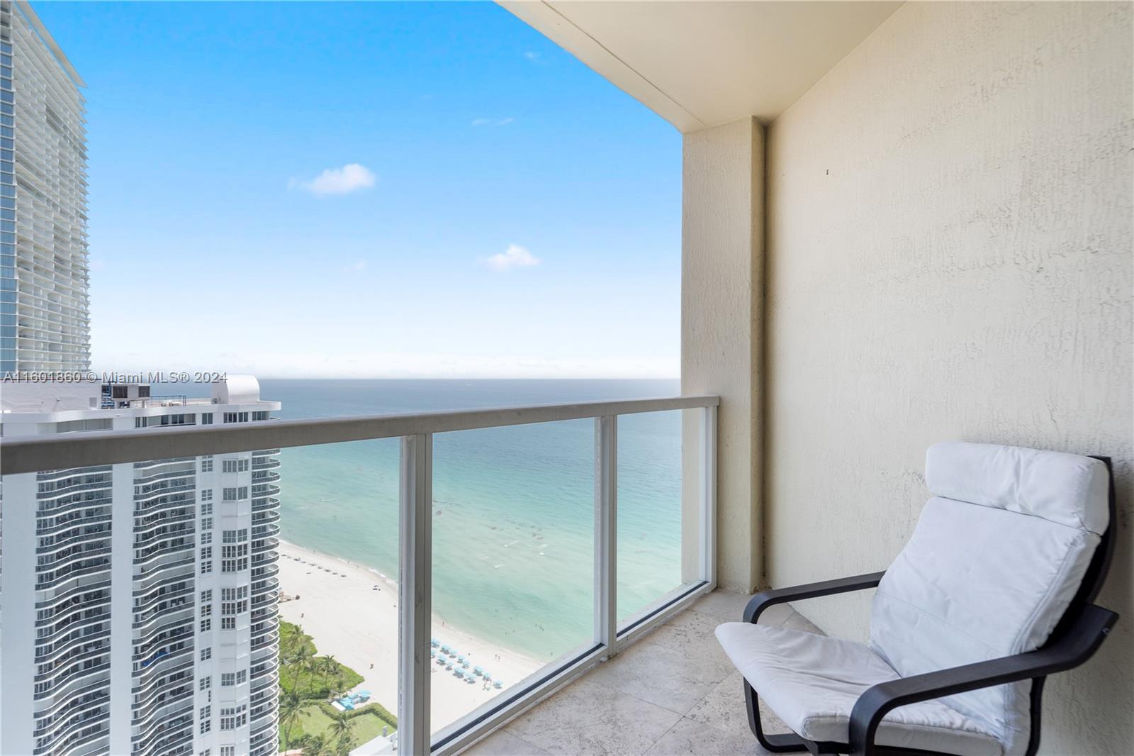 LA PERLA CONDO - Residential Lease