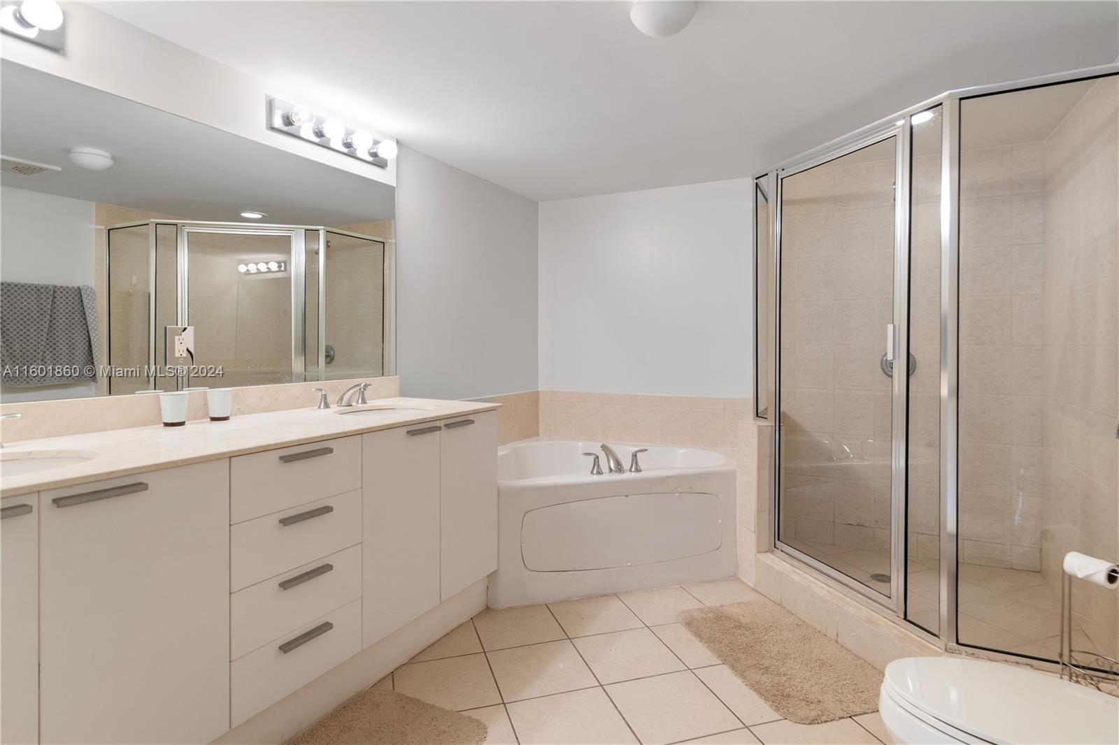 LA PERLA CONDO - Residential Lease