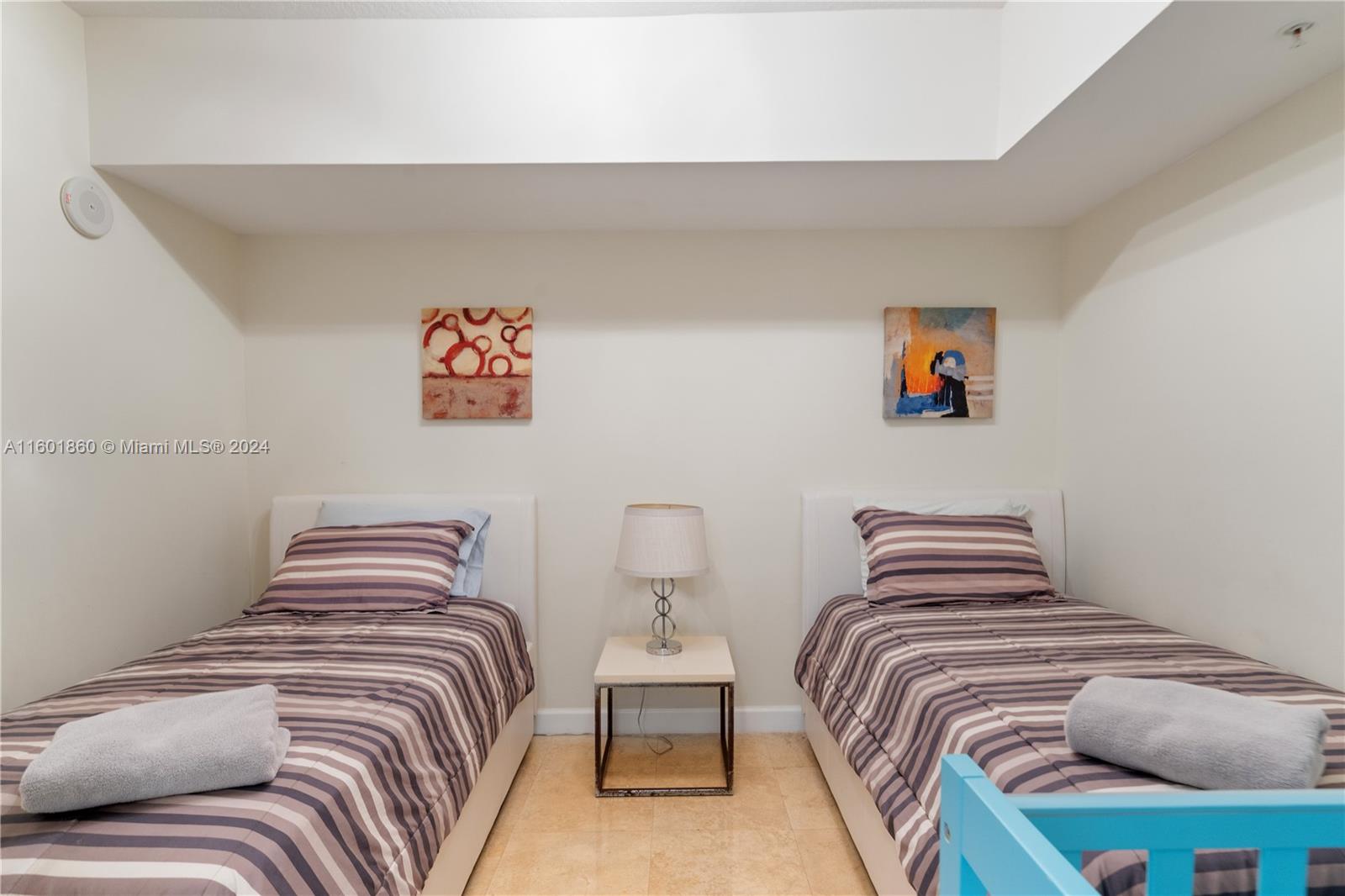 LA PERLA CONDO - Residential Lease