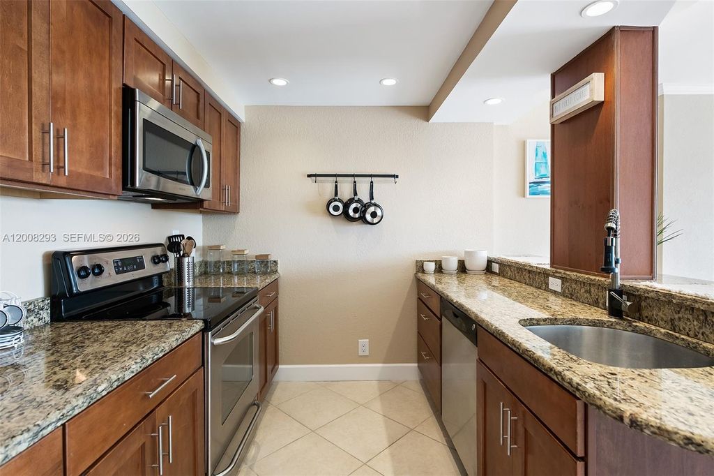 Photo of 2900 NE 30th St #7G, Fort Lauderdale, FL 33306 (MLS # A12008293)