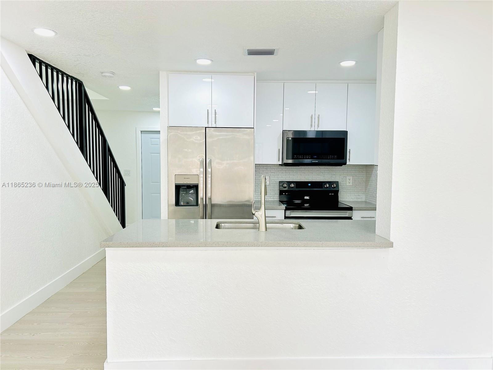 WESTSIDE CONDO - Residential Lease