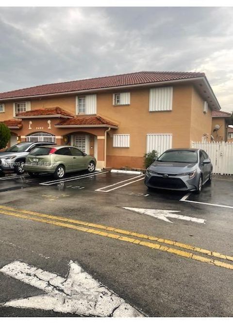 2485 W 76th St 201 Hialeah FL 33016