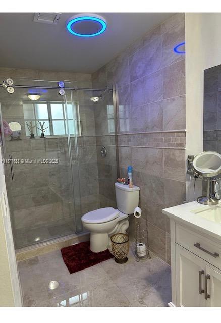 WEST PALM VILLAS III COND - Residential