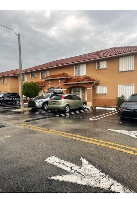 WEST PALM VILLAS III COND - Residential