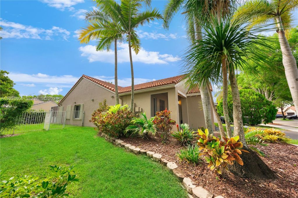 Photo of 4361 Mahogany Ridge Dr, Weston, FL 33331 (MLS # A11998864)