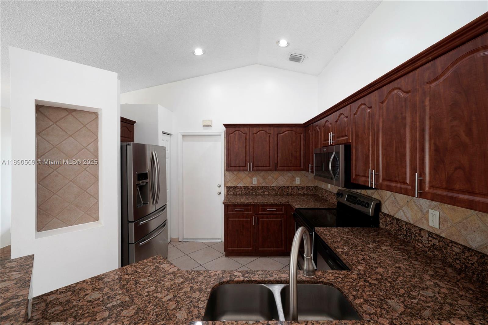 Savanna - Residential Lease