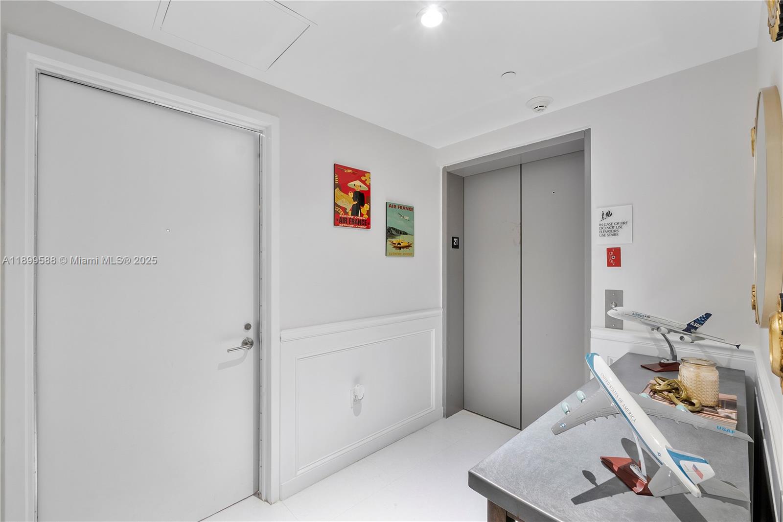 ICON BAY CONDO - Residential Lease