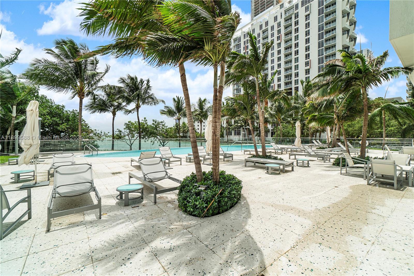 ICON BAY CONDO - Residential Lease