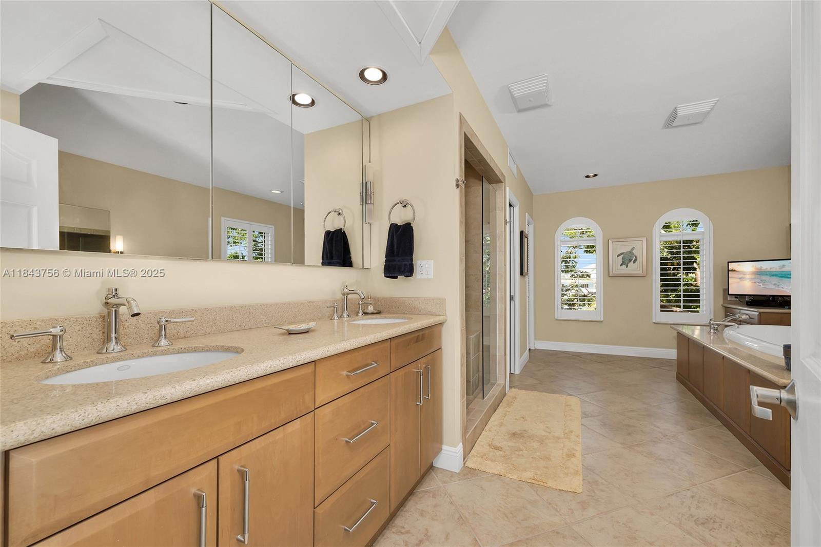 PORT ANTIGUA PLAT NO 2 - Residential