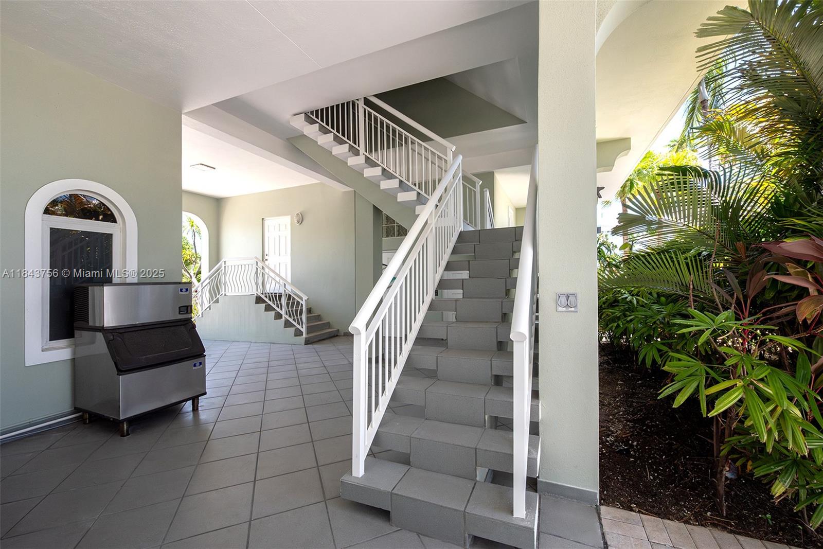 PORT ANTIGUA PLAT NO 2 - Residential