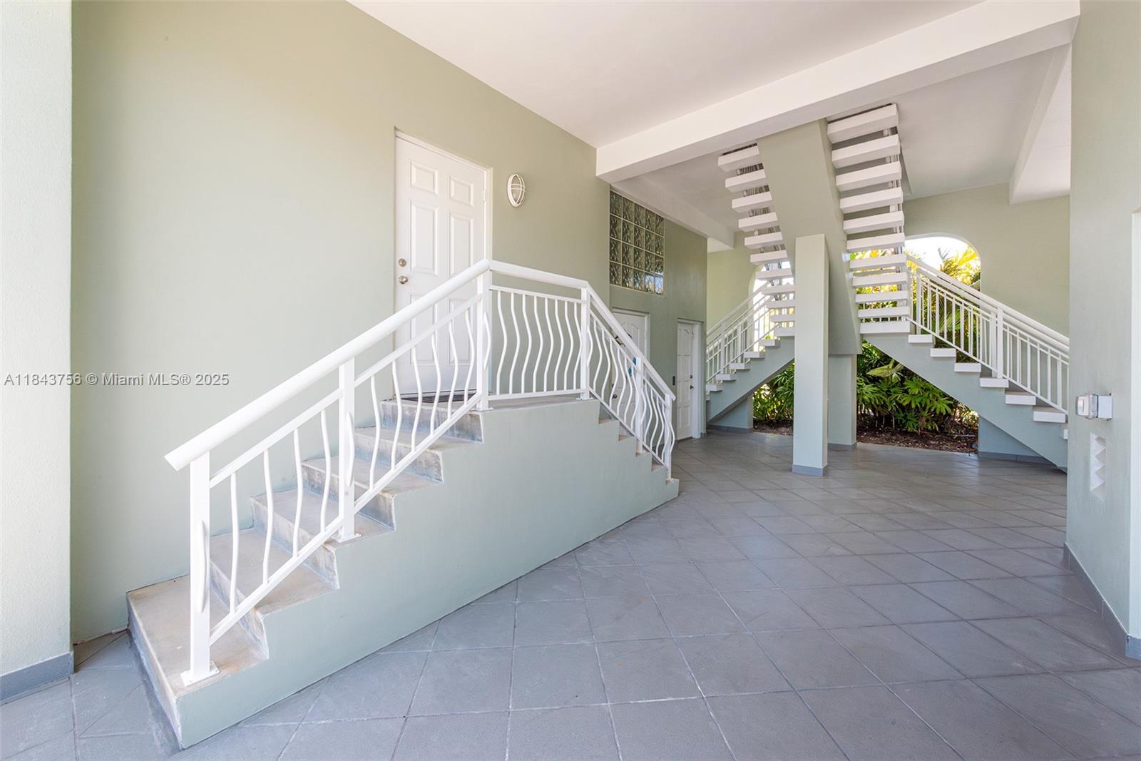 PORT ANTIGUA PLAT NO 2 - Residential