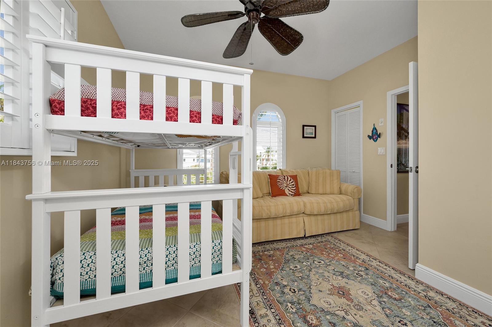 PORT ANTIGUA PLAT NO 2 - Residential