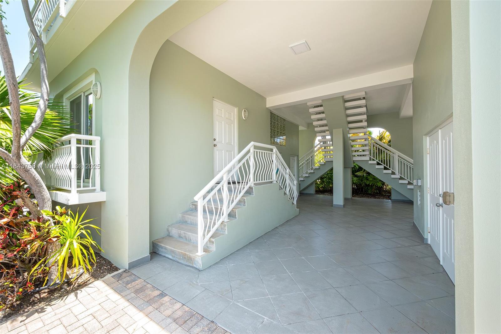 PORT ANTIGUA PLAT NO 2 - Residential