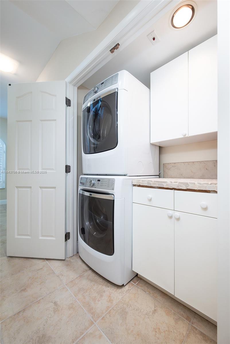 PORT ANTIGUA PLAT NO 2 - Residential