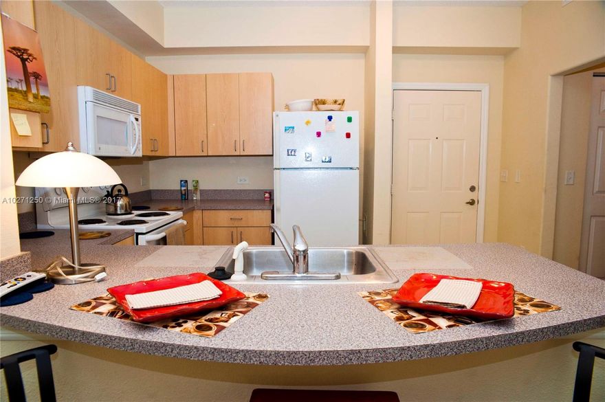 1BR apartment in the heart of Fort Lauderdale. Secured building and assigned covered parking. Amenities include swimming pool, gym, business center, sun deck roof and meditation garden. Walking distance to prime shopping and fine dining. Furniture for sale. Renting allowed right away for a minimum of 6 months, twice a year. Maintenance fee includes cable TV, internet, trash, water, management. Pets of any size are allowed. They have to be non-aggressive, only one pet per unit, non-refundable pet fee of $400. Buyers get approved by presenting a HUD and Warranty Deed to the association. This is a multiple offer situation. Please submit only your highest and best offer!!!