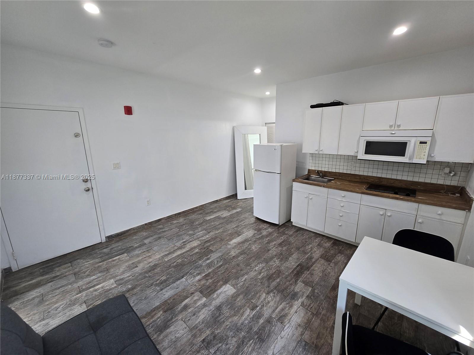 1345 Pennsylvania Ave 2C