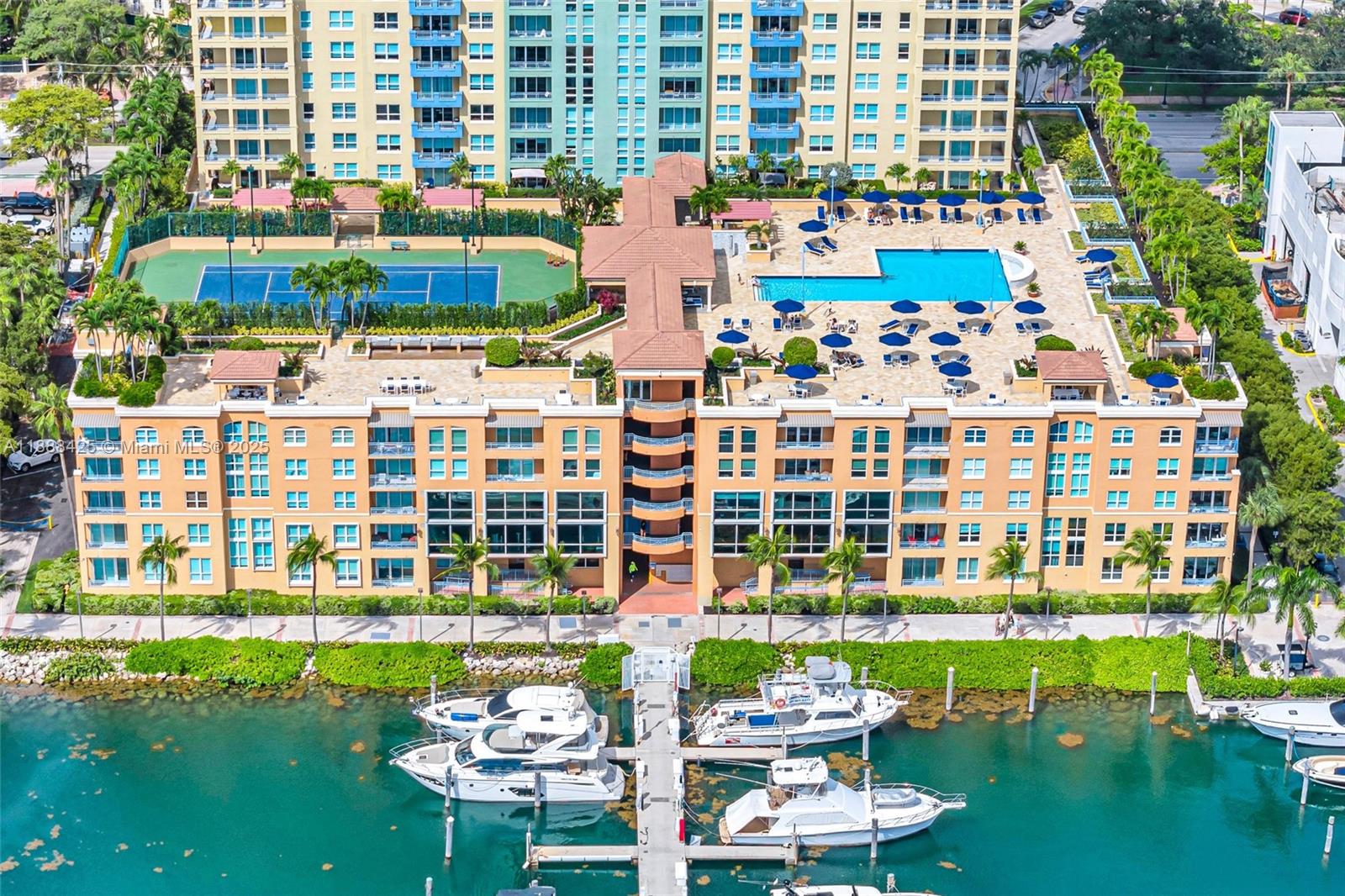YACHT CLUB AT PORTOFINO C - Residential