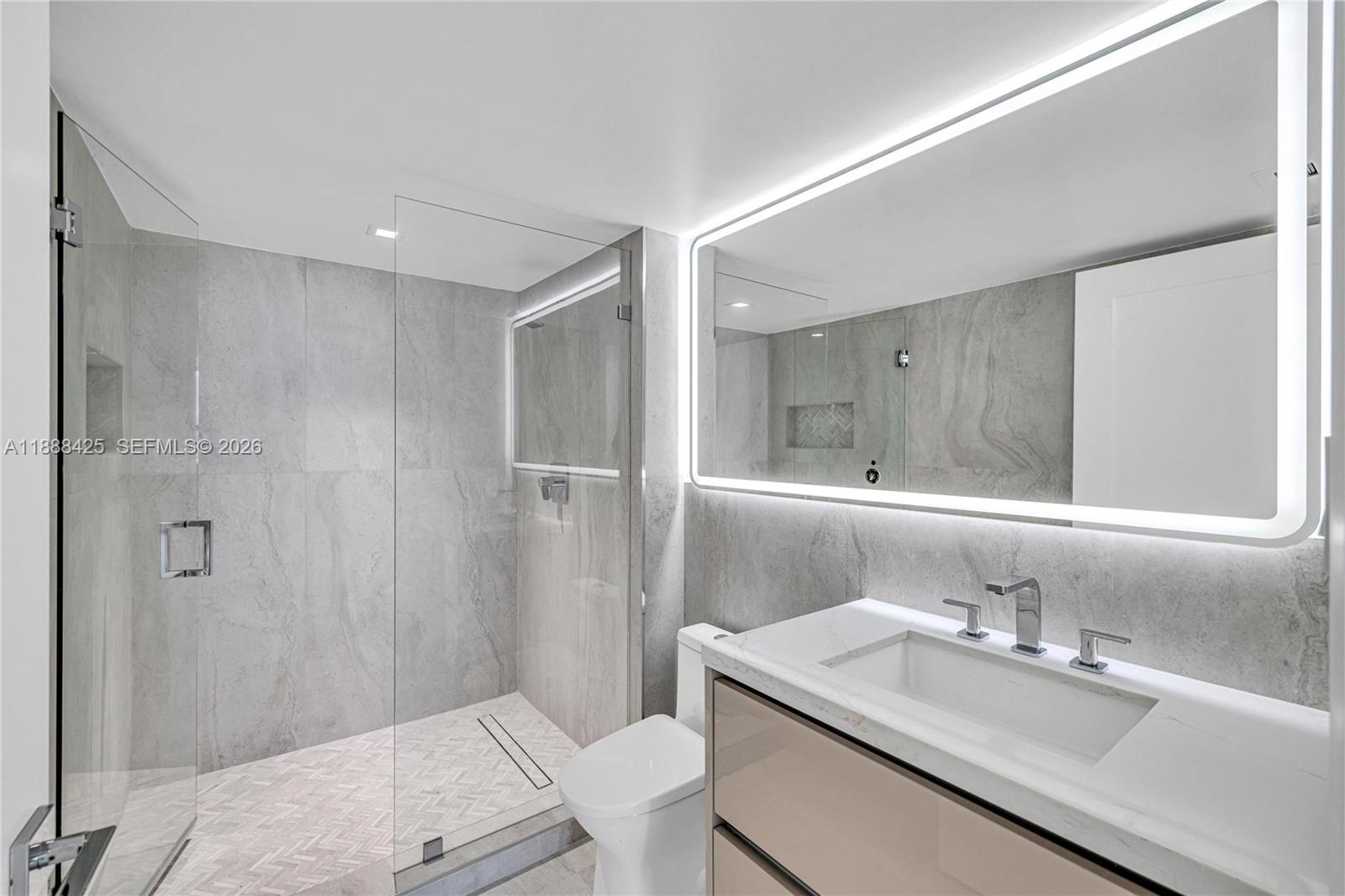 YACHT CLUB AT PORTOFINO C - Residential