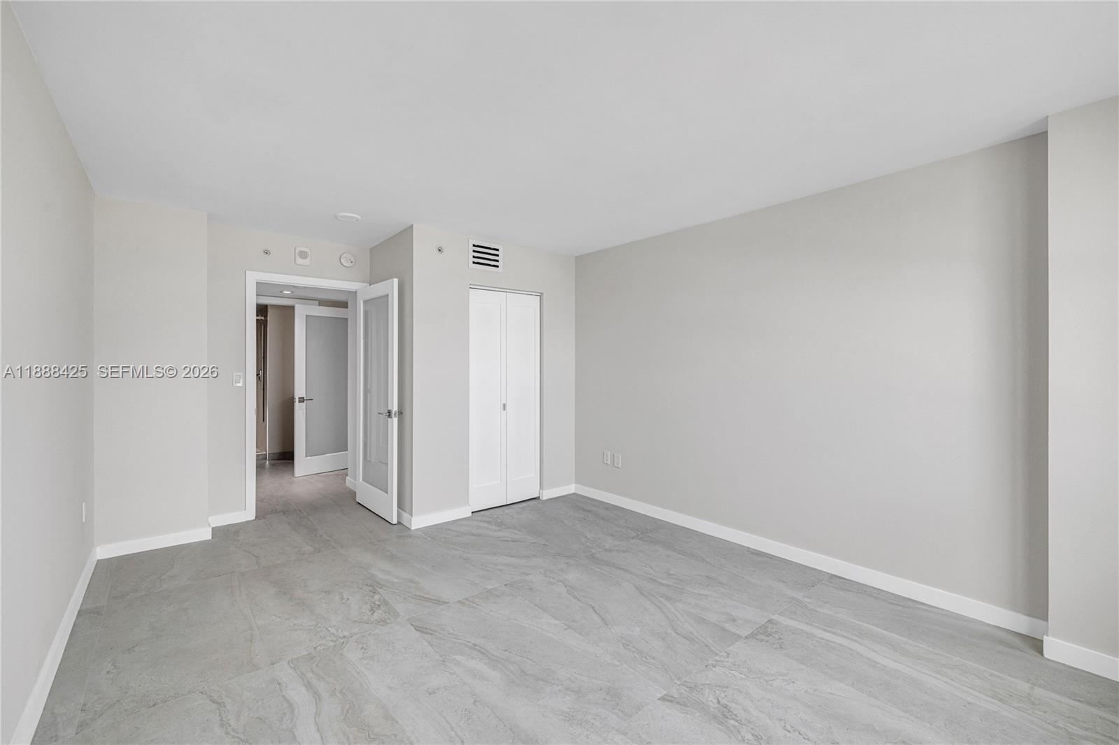 YACHT CLUB AT PORTOFINO C - Residential