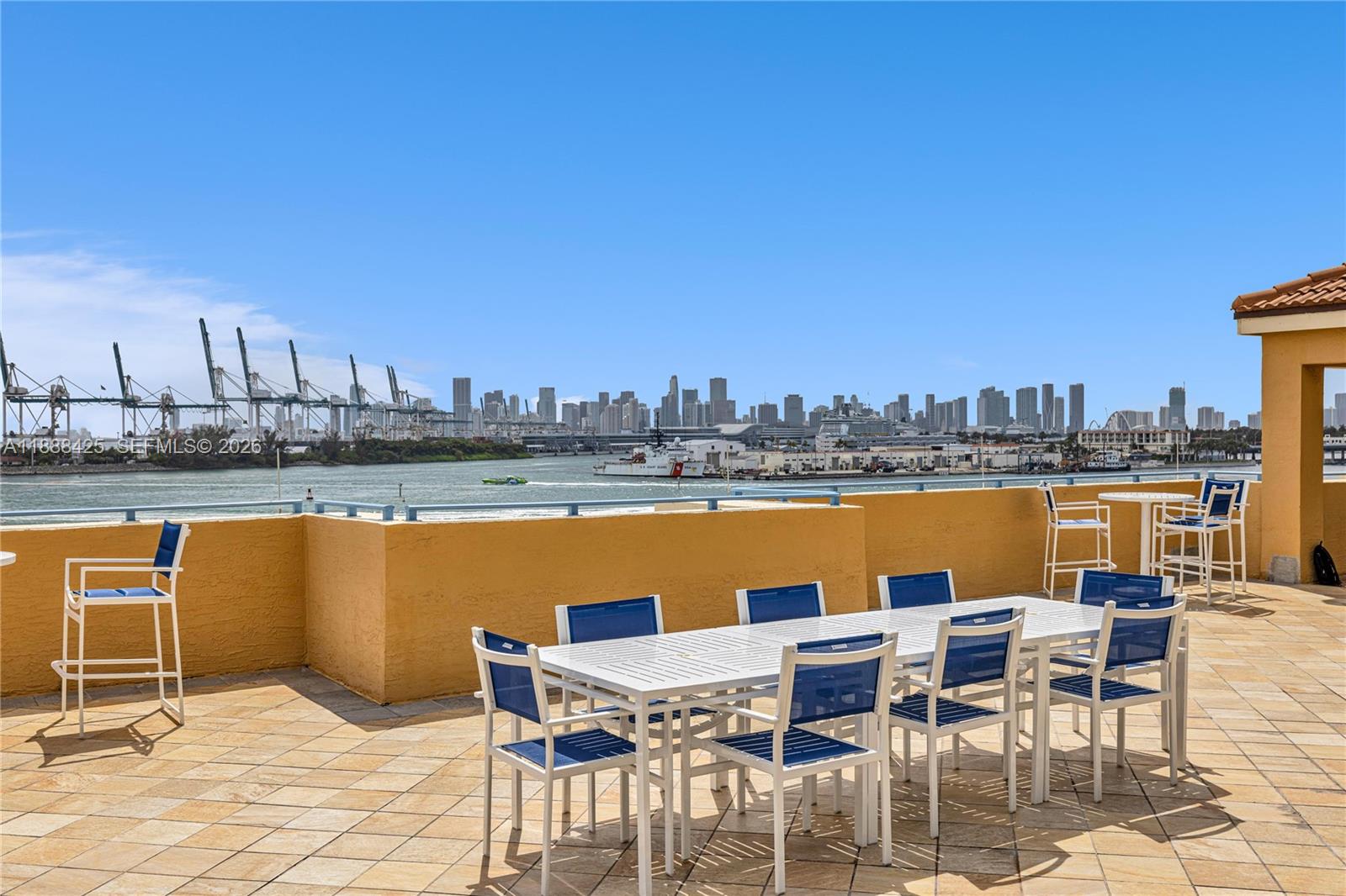 YACHT CLUB AT PORTOFINO C - Residential