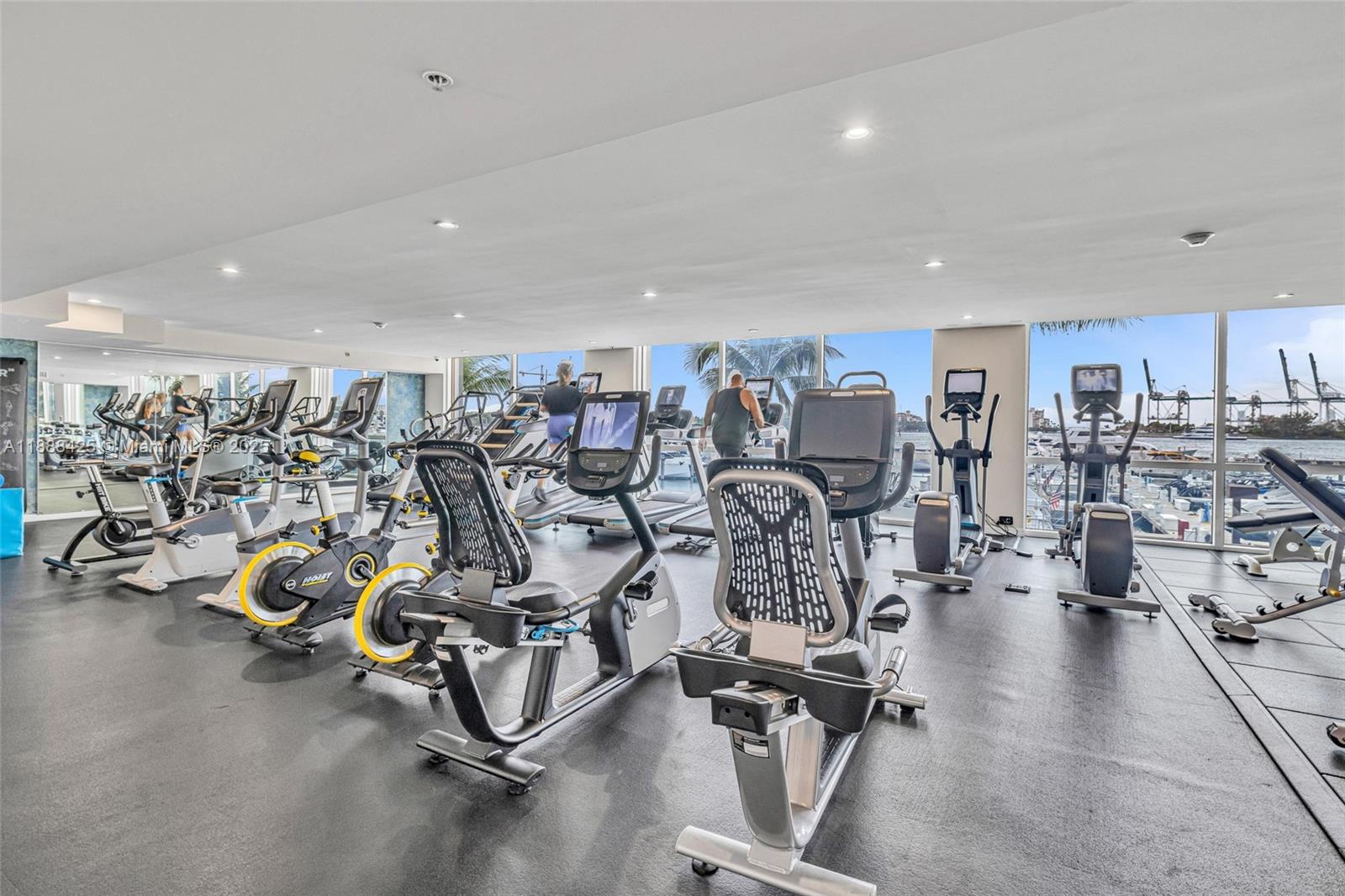 YACHT CLUB AT PORTOFINO C - Residential