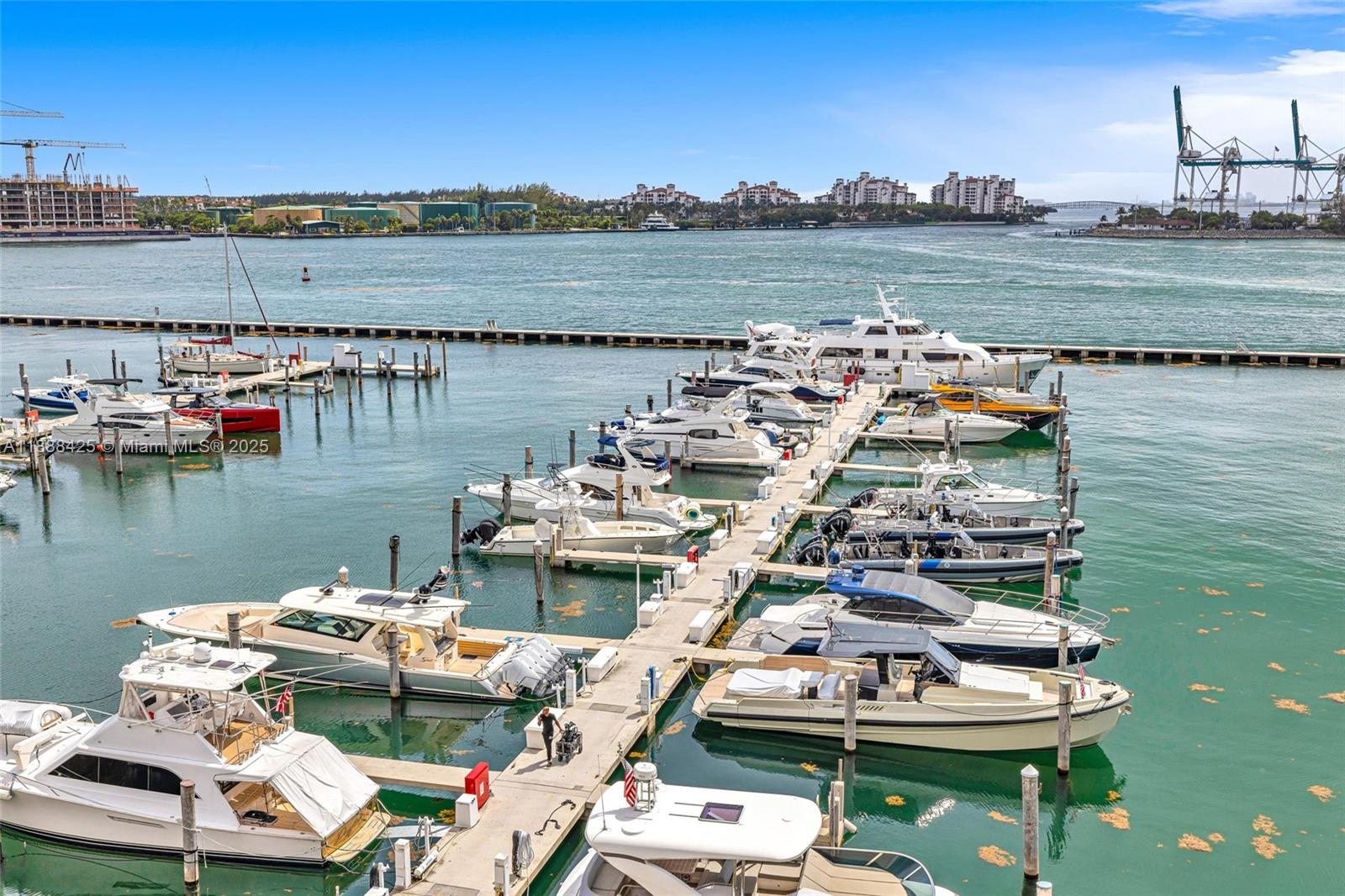 YACHT CLUB AT PORTOFINO C - Residential