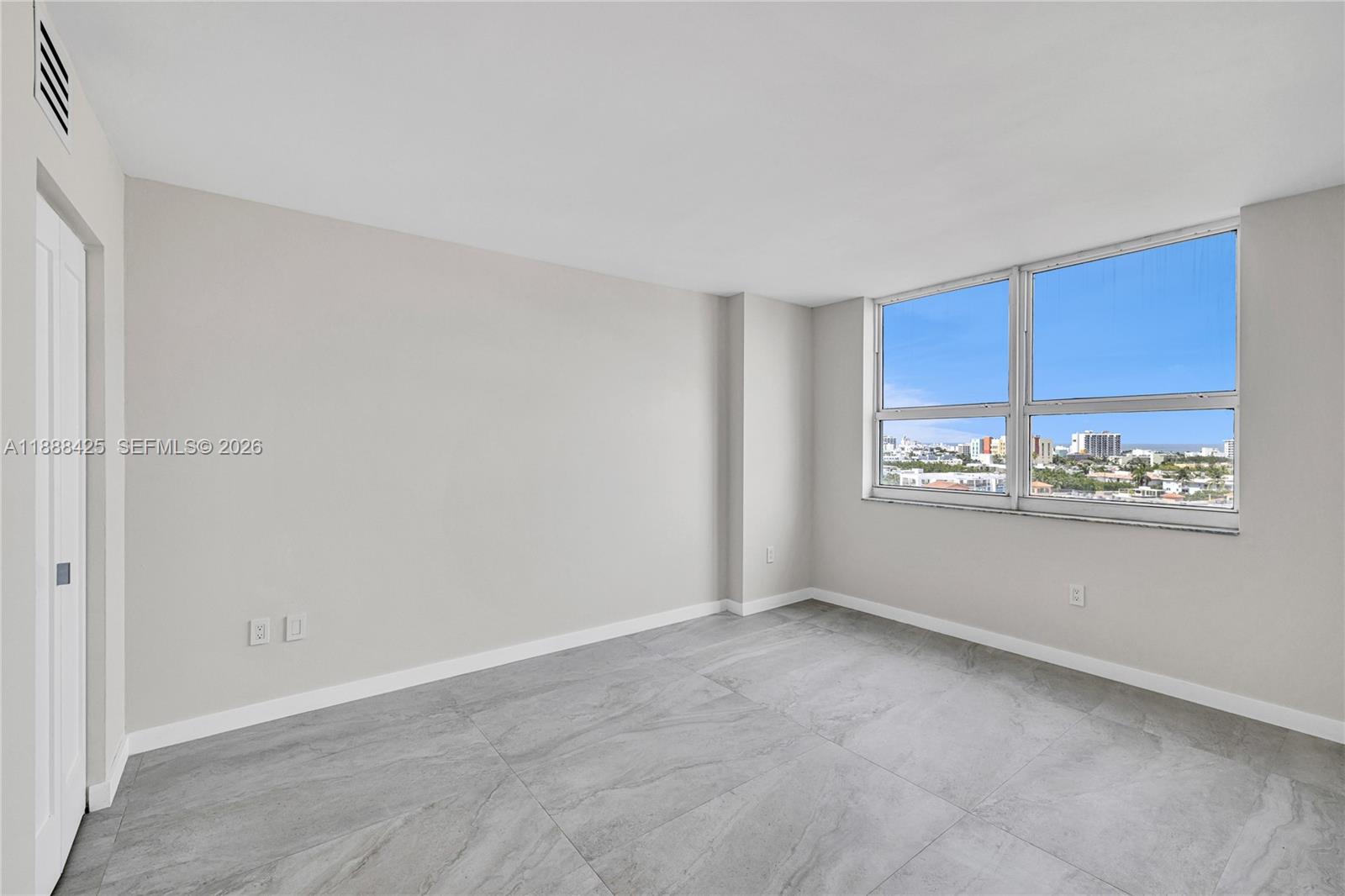 YACHT CLUB AT PORTOFINO C - Residential