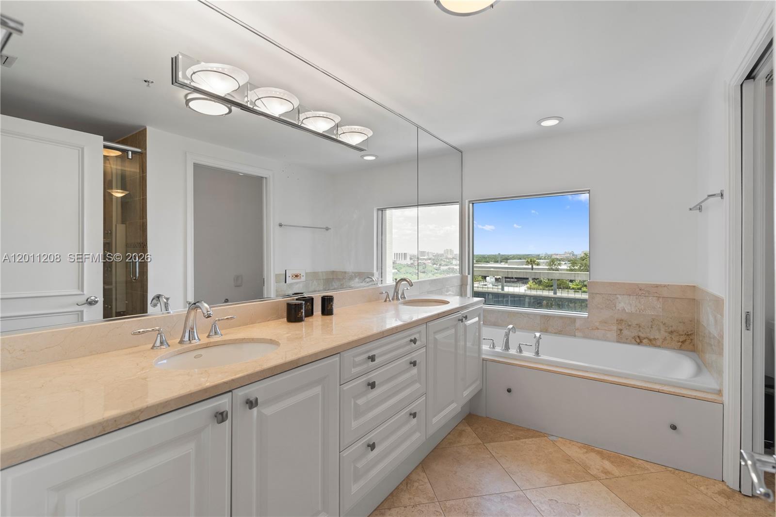 The Ritz Carlton - Residential