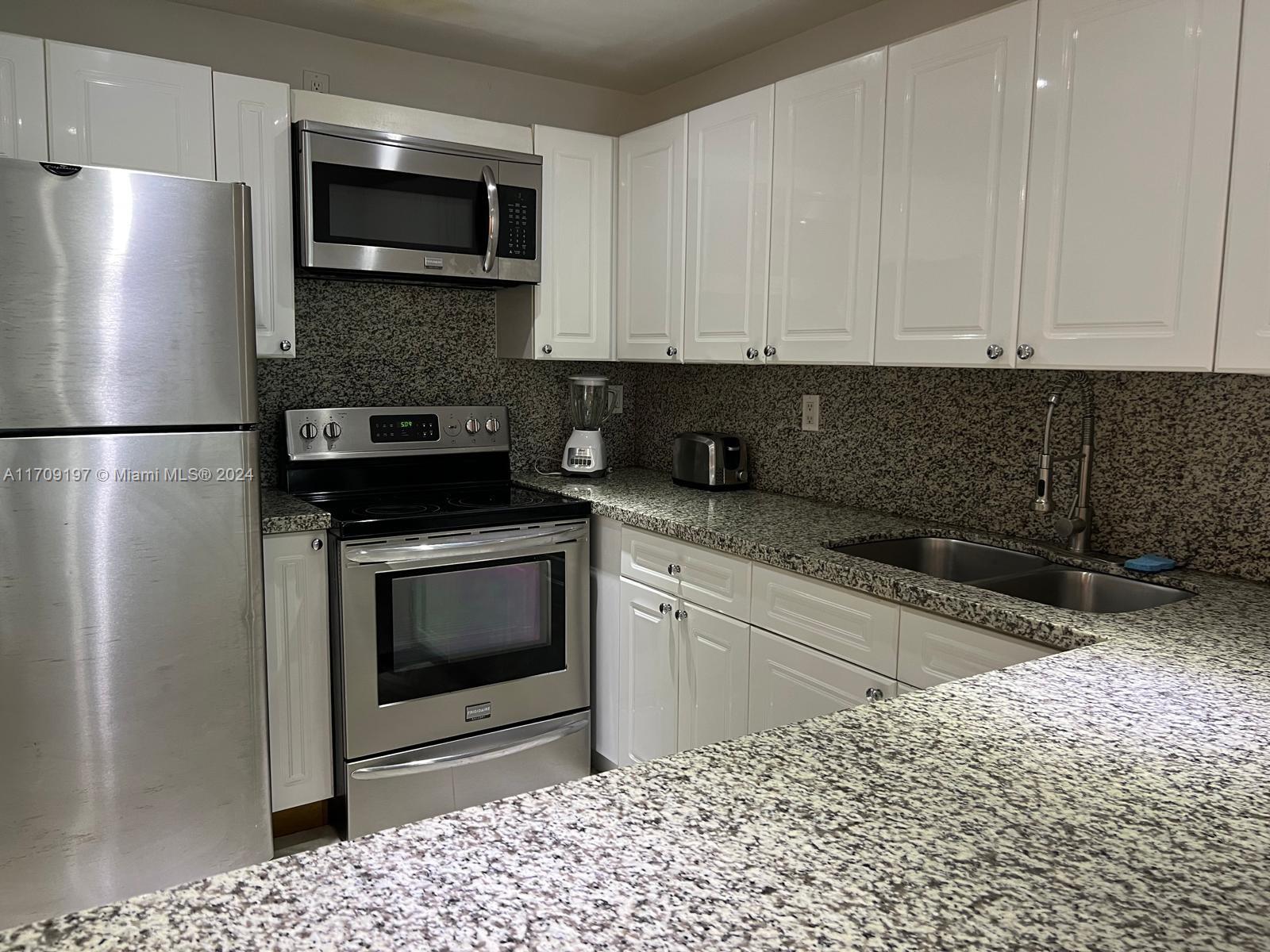 RONEY PALACE CONDO - Residential Lease