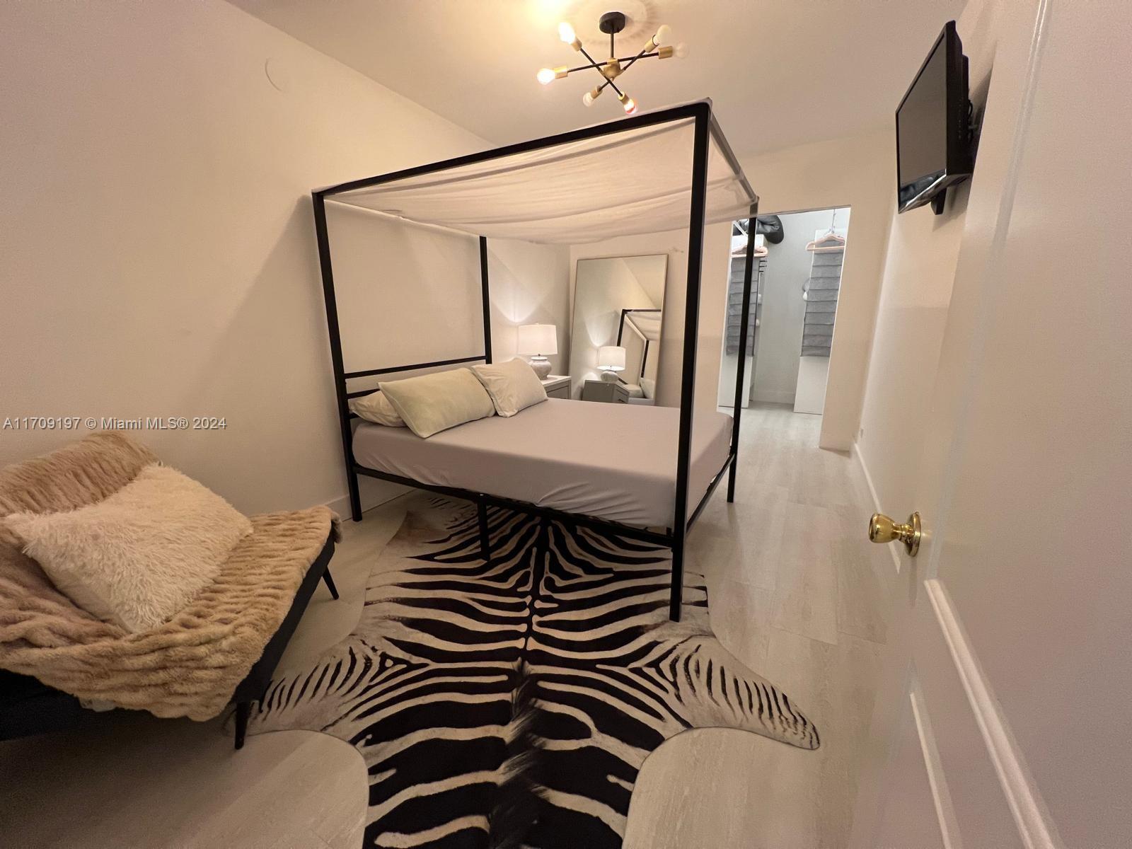 RONEY PALACE CONDO - Residential Lease