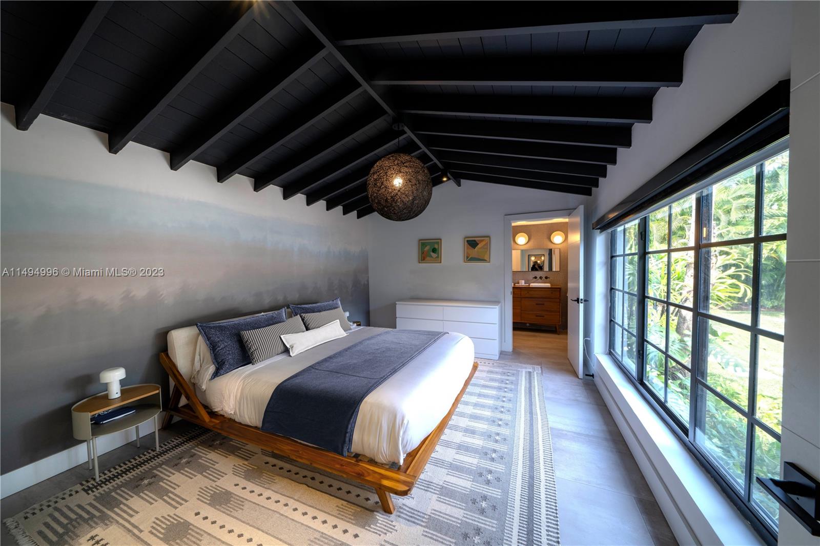 MIAMI SHORES SEC 3 - Residential