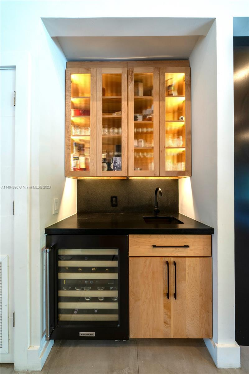 MIAMI SHORES SEC 3 - Residential