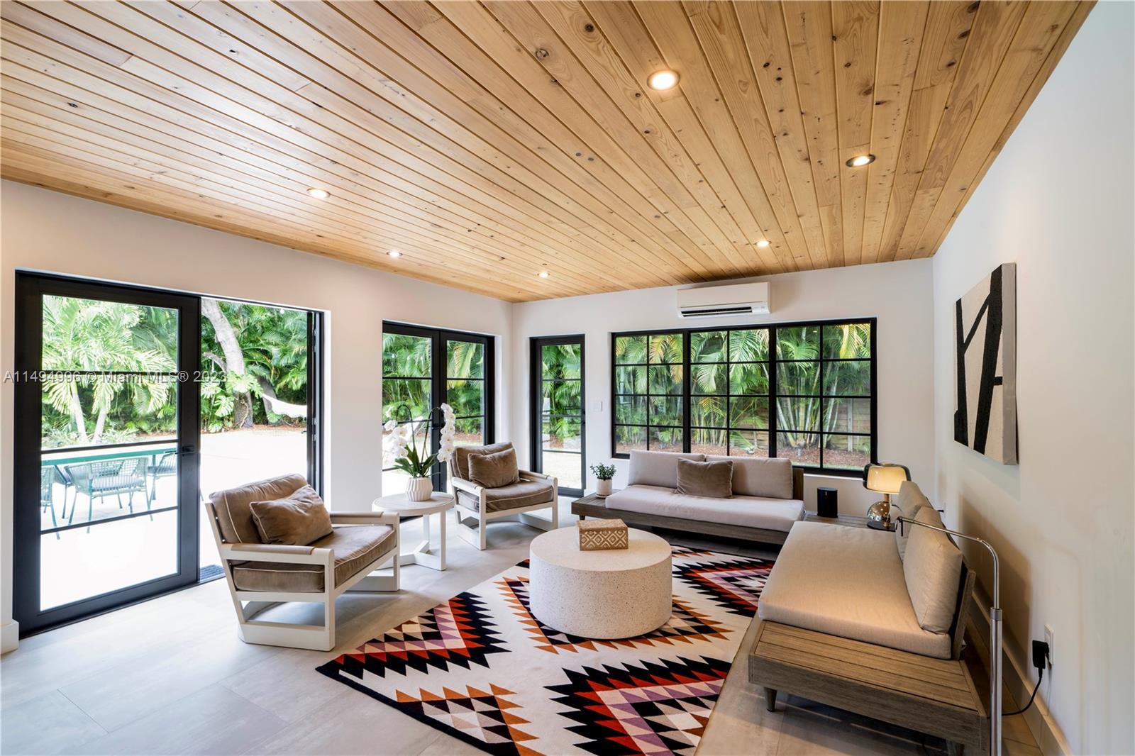 MIAMI SHORES SEC 3 - Residential