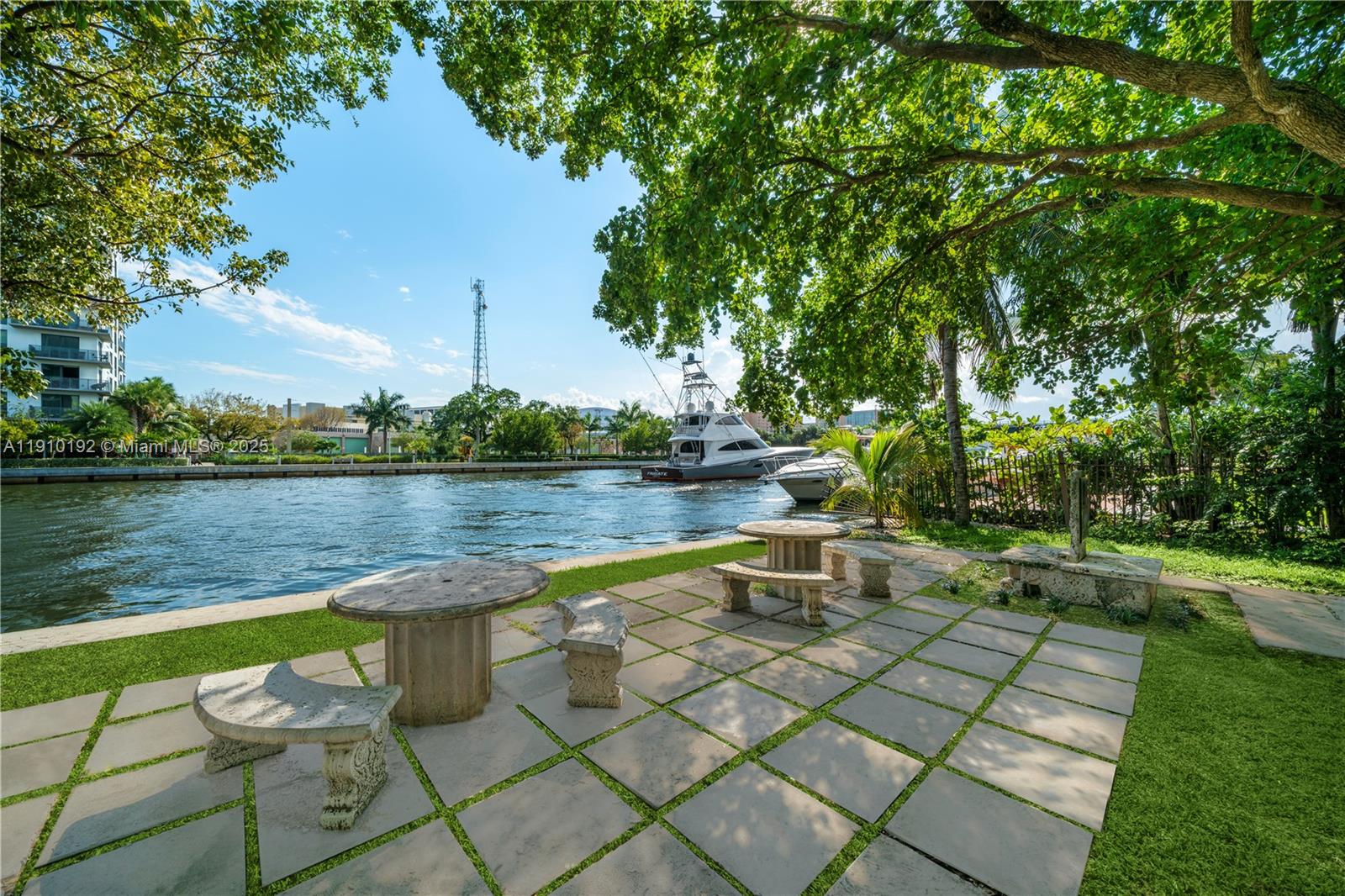 SPRING GARDEN - Residential Lease